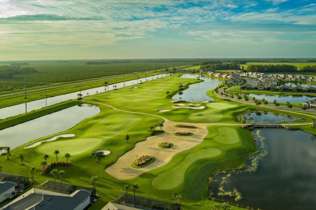 Welcome to The National Golf & County Club at Ave Maria